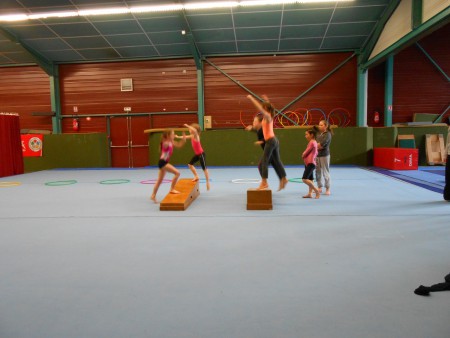 Échauffement avec Elodie, séance d'abdo !!!!